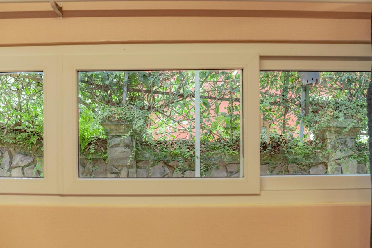 דה לאט Hilly Hostel מראה חיצוני תמונה